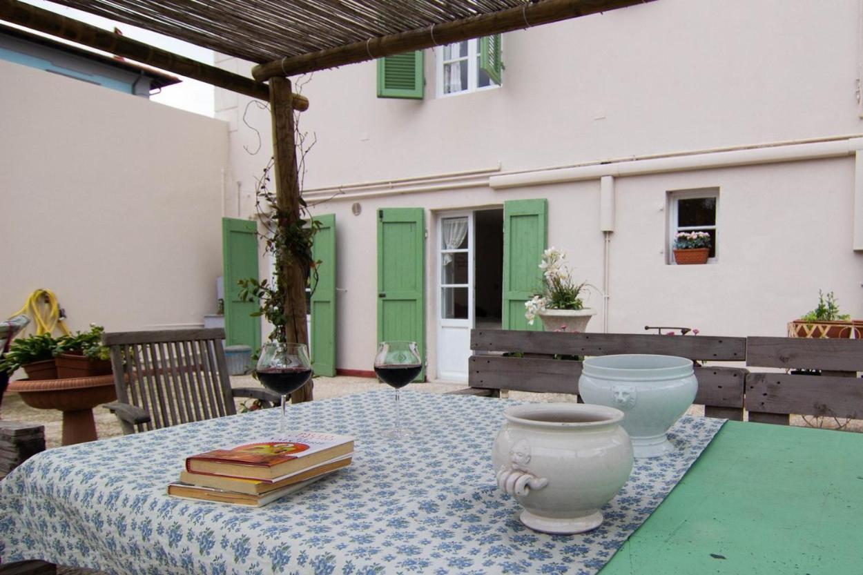 Apartament 200Metri Dal Mare Raffinato Chalet Con Giardino Marina Di Pisa Zewnętrze zdjęcie